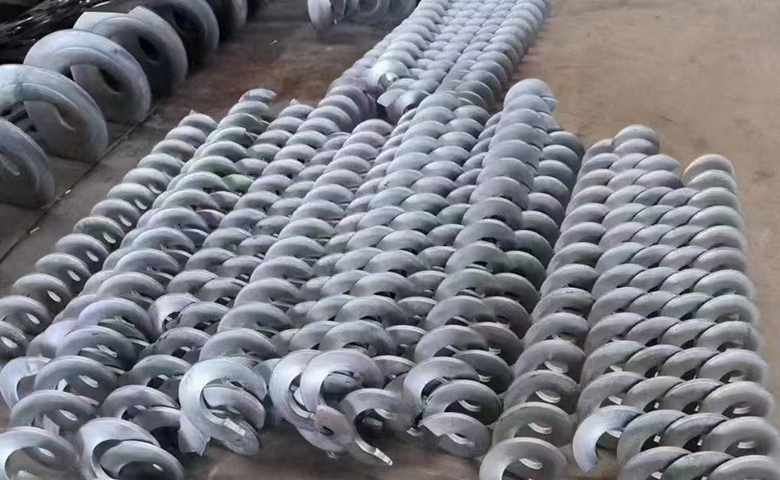 狼群社区WWW中文视频蛟龙叶片